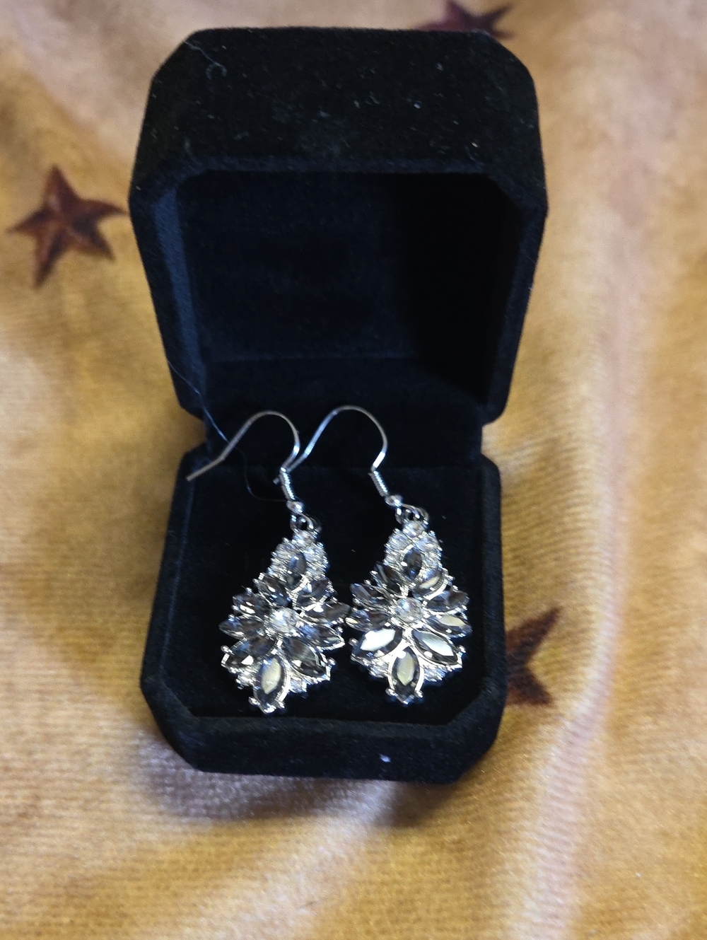 Silver Crystal Teardrop Dangle Earrings - Elegant Women's Jewelry